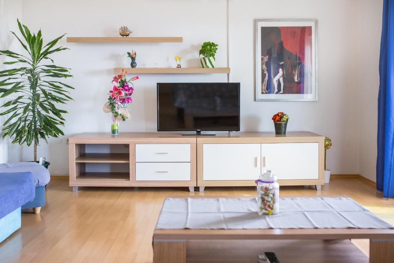 Apartment Jadranka Brist Bagian luar foto
