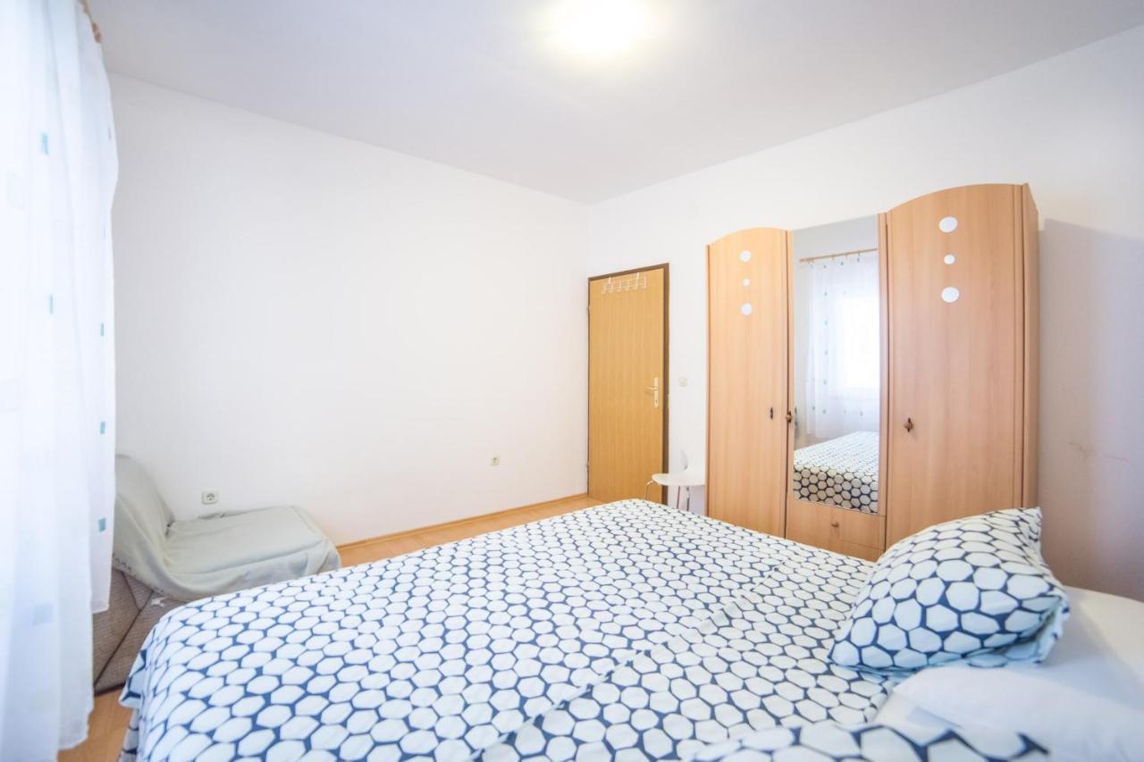 Apartment Jadranka Brist Bagian luar foto